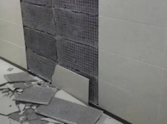 百色市瓷砖空鼓维修公司分享下百色市墙砖松动维修的知识